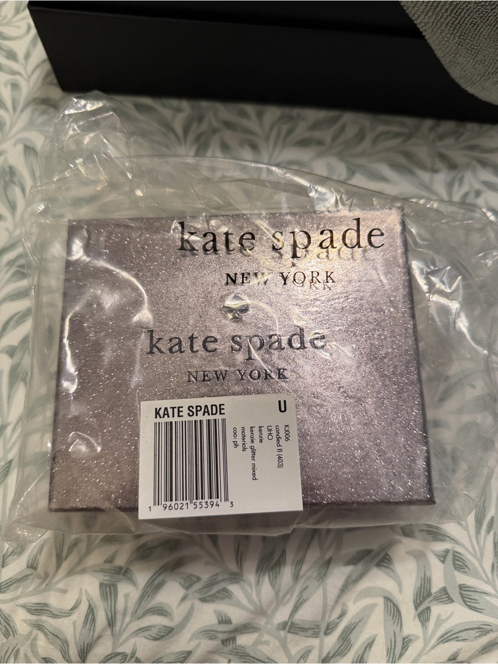 NWT Kate Spade Kenzie Glitter Card Holder - Picture 3 of 6